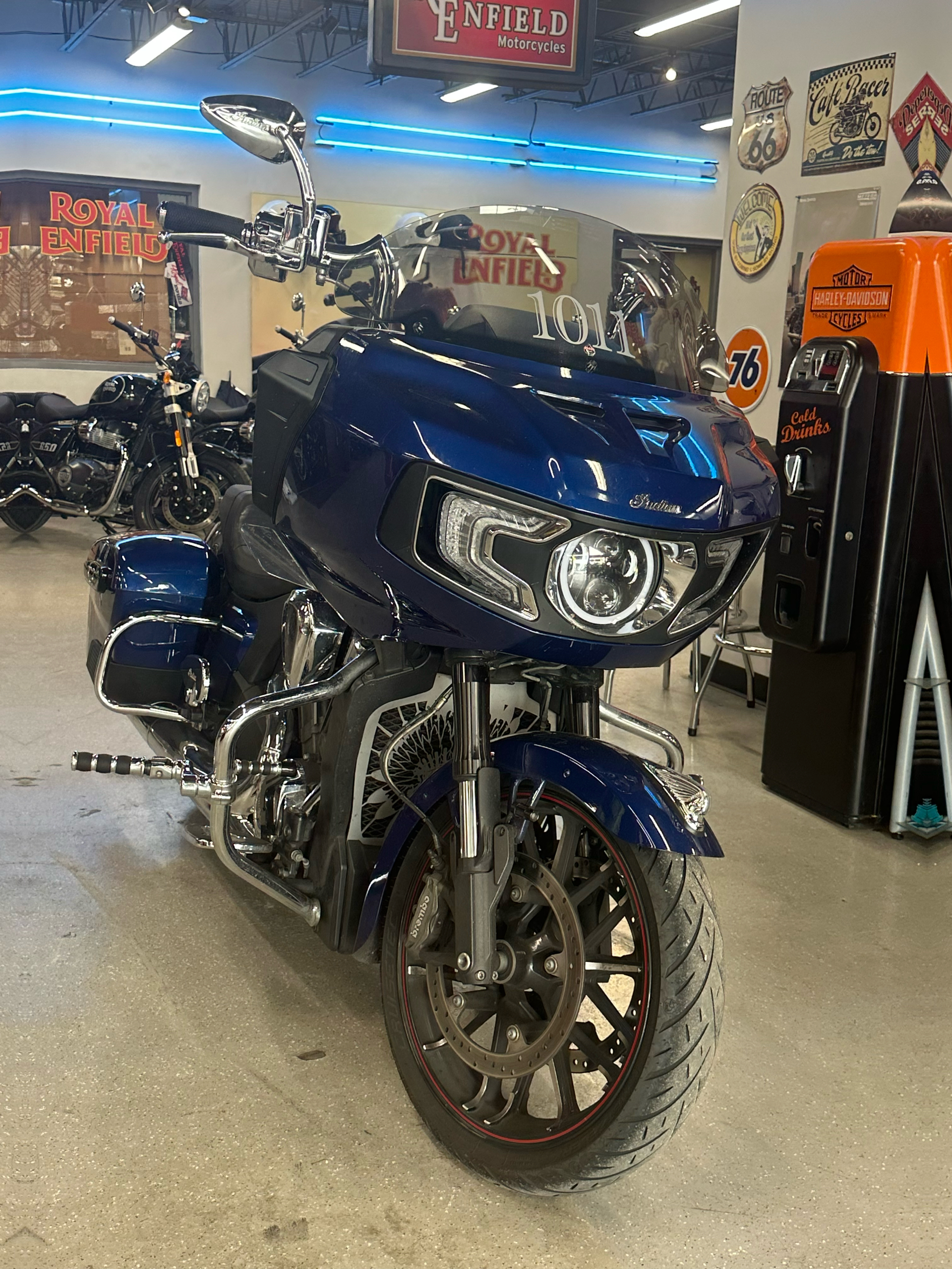 2020 Indian Motorcycle Challenger® Limited in Fort Myers, Florida - Photo 1