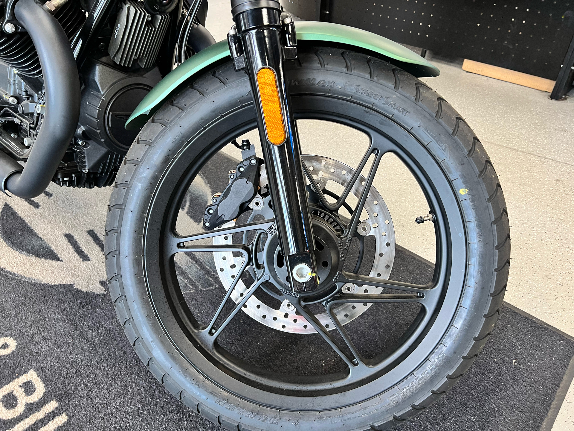 2022 Moto Guzzi V7 Stone Centenario in Fort Myers, Florida - Photo 13