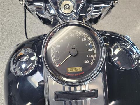 2013 Harley-Davidson Road King® Classic in Fort Myers, Florida - Photo 9