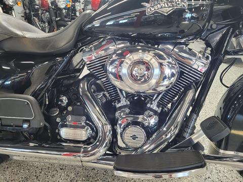2013 Harley-Davidson Road King® Classic in Fort Myers, Florida - Photo 6