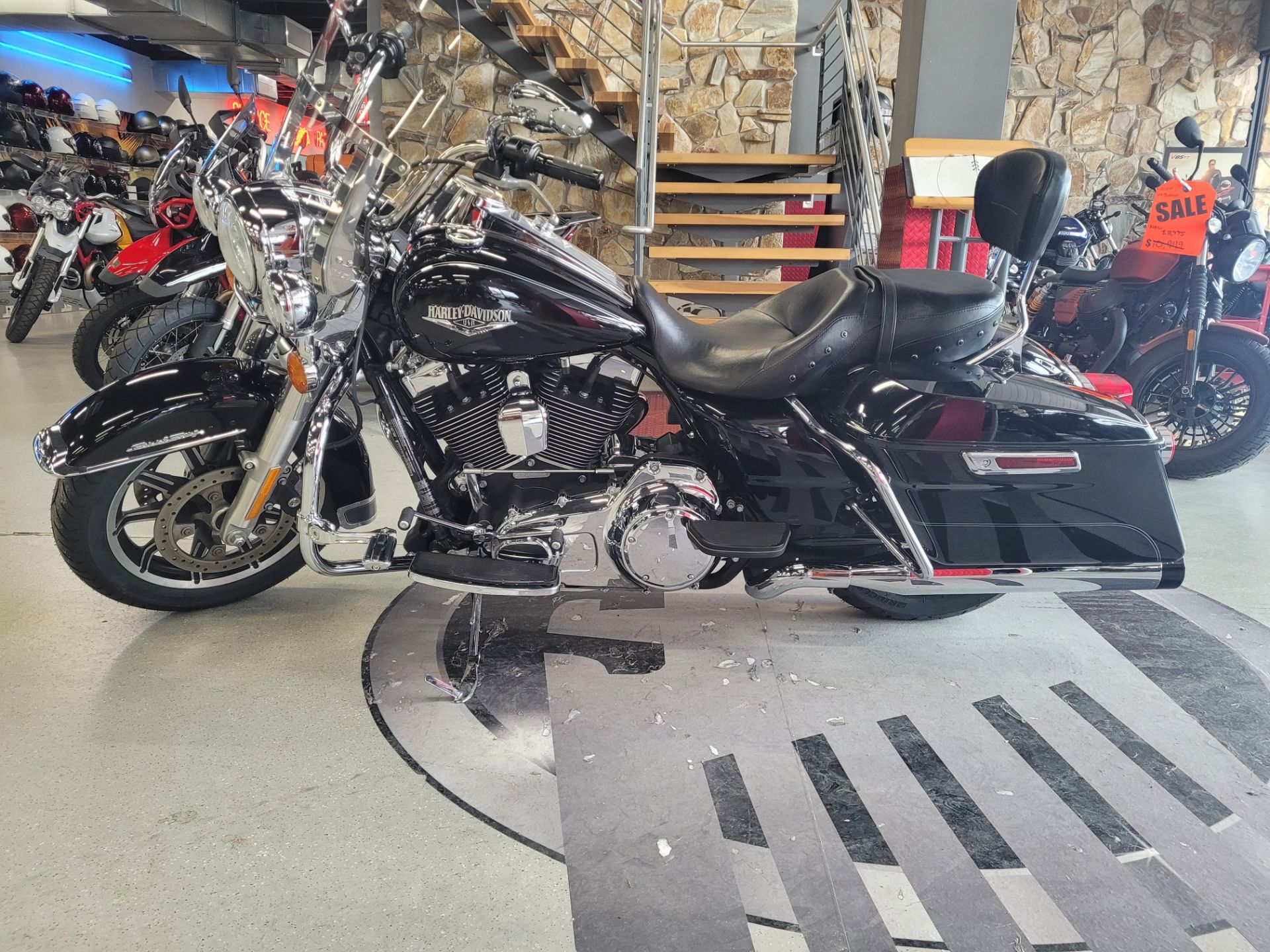 2015 Harley-Davidson Road King® in Fort Myers, Florida - Photo 2