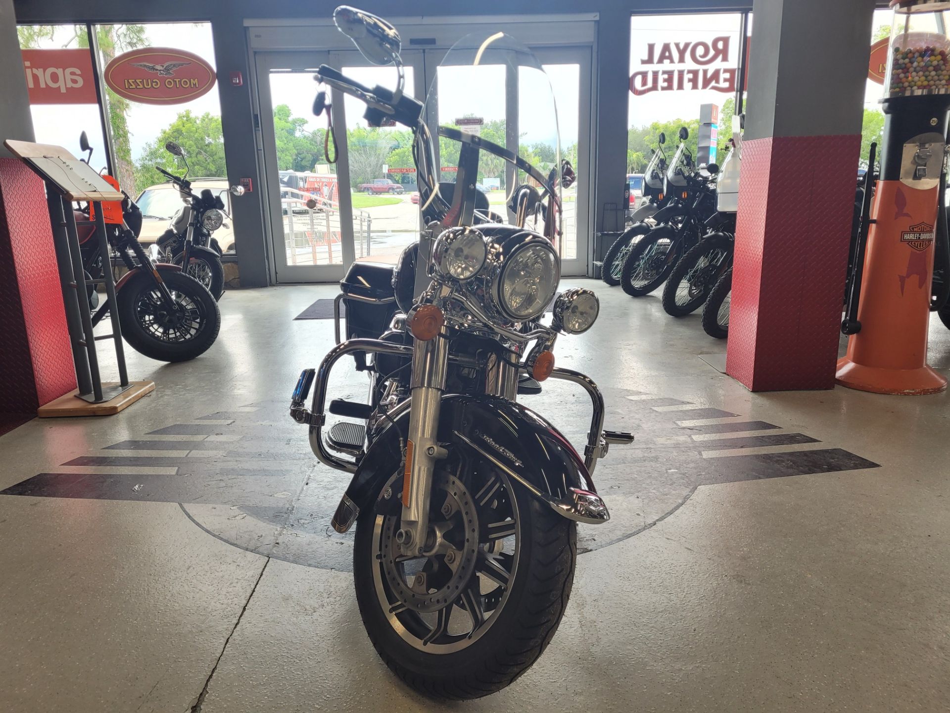 2015 Harley-Davidson Road King® in Fort Myers, Florida - Photo 3