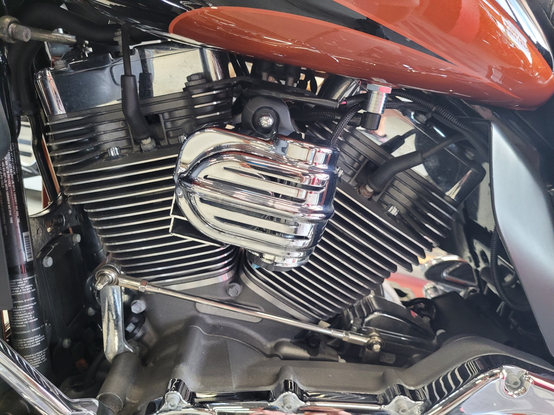2015 Harley-Davidson CVO™ Road Glide® Ultra in Fort Myers, Florida - Photo 7