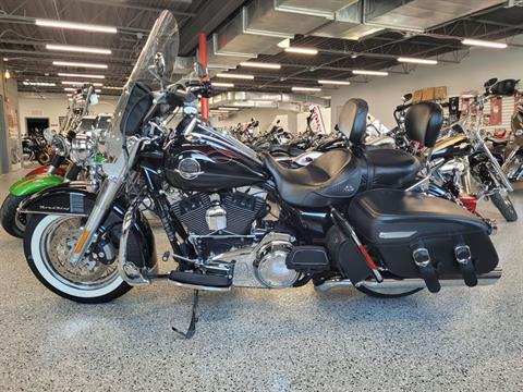 2009 Harley-Davidson Road King® Classic in Fort Myers, Florida - Photo 2