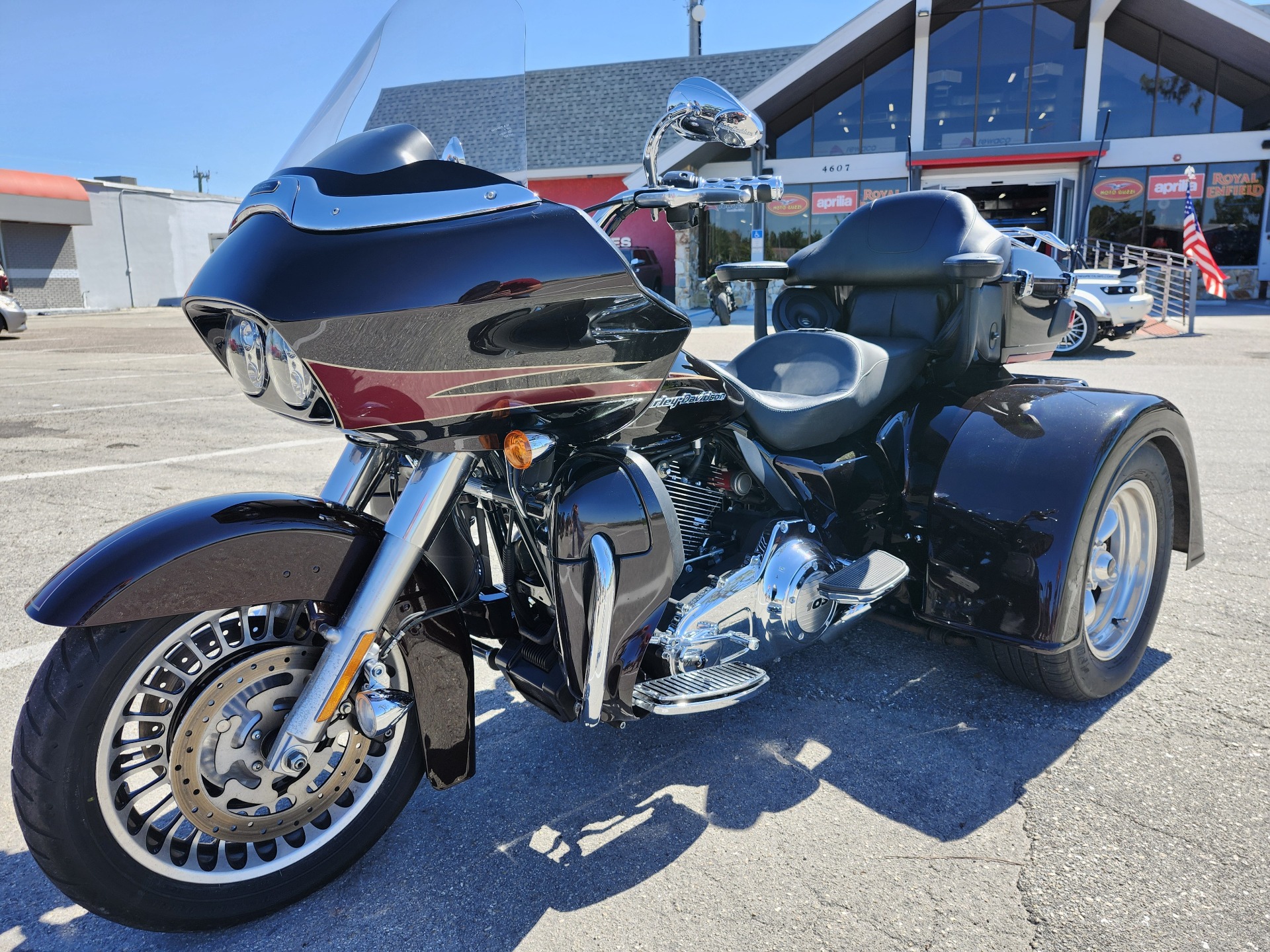 2011 Harley-Davidson Road Glide® Ultra in Fort Myers, Florida - Photo 2
