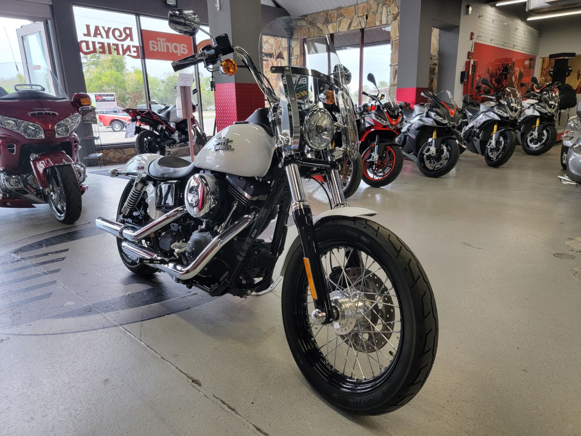 2016 Harley-Davidson Street Bob® in Fort Myers, Florida - Photo 2