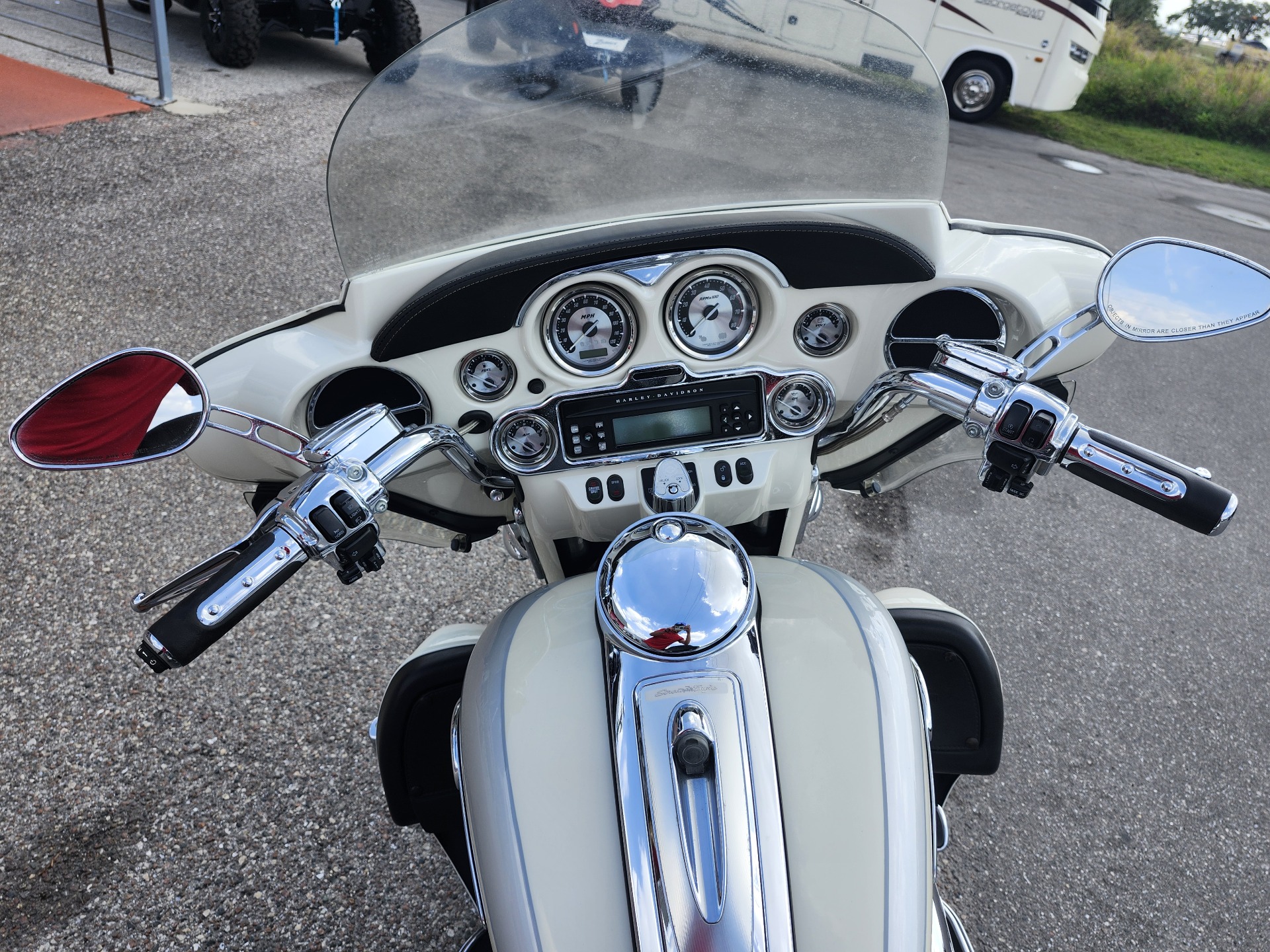 2008 Harley-Davidson CVO™ Screamin' Eagle® Ultra Classic® Electra Glide® in Fort Myers, Florida - Photo 8