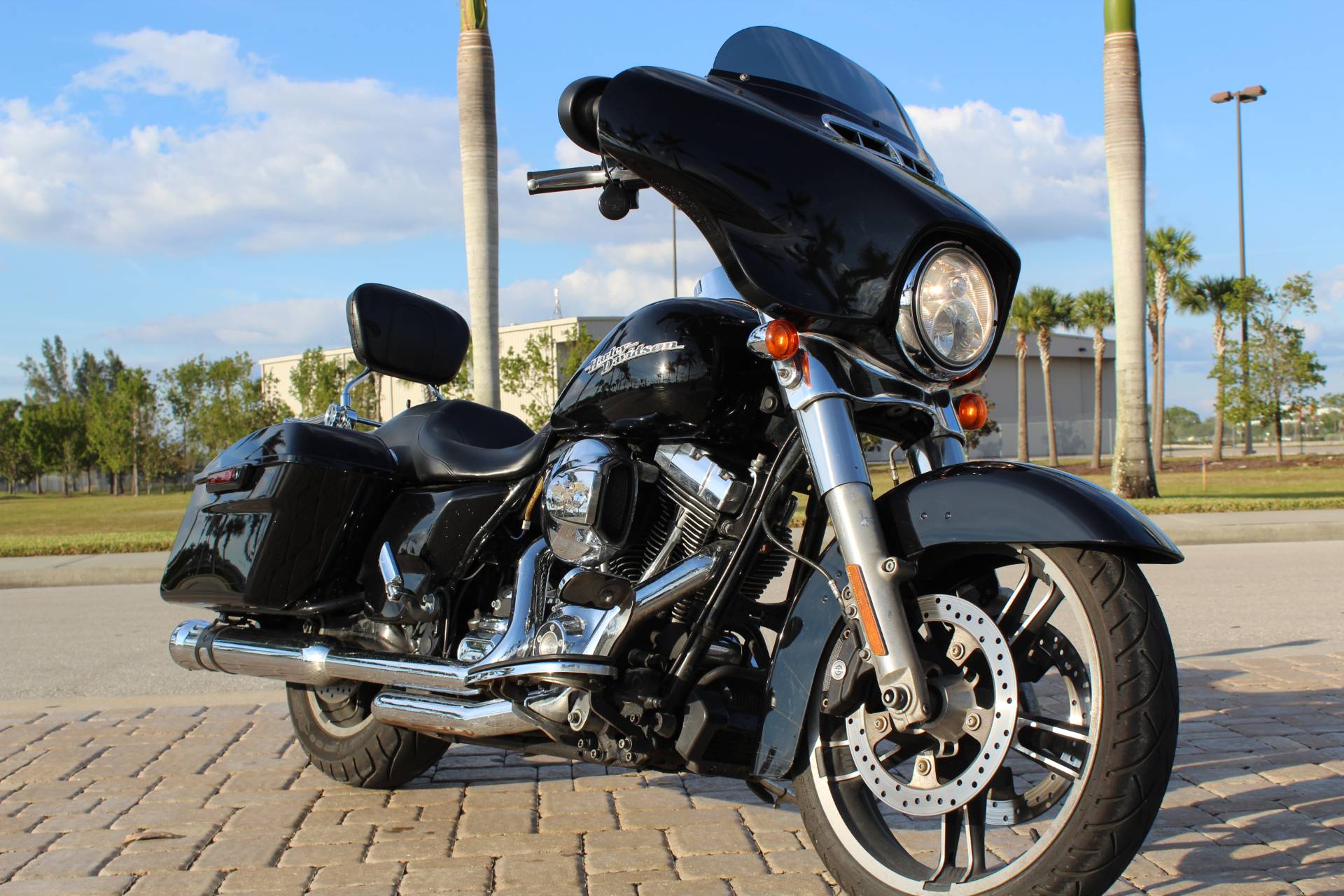 2014 Harley-Davidson Street Glide® in Fort Myers, Florida - Photo 2