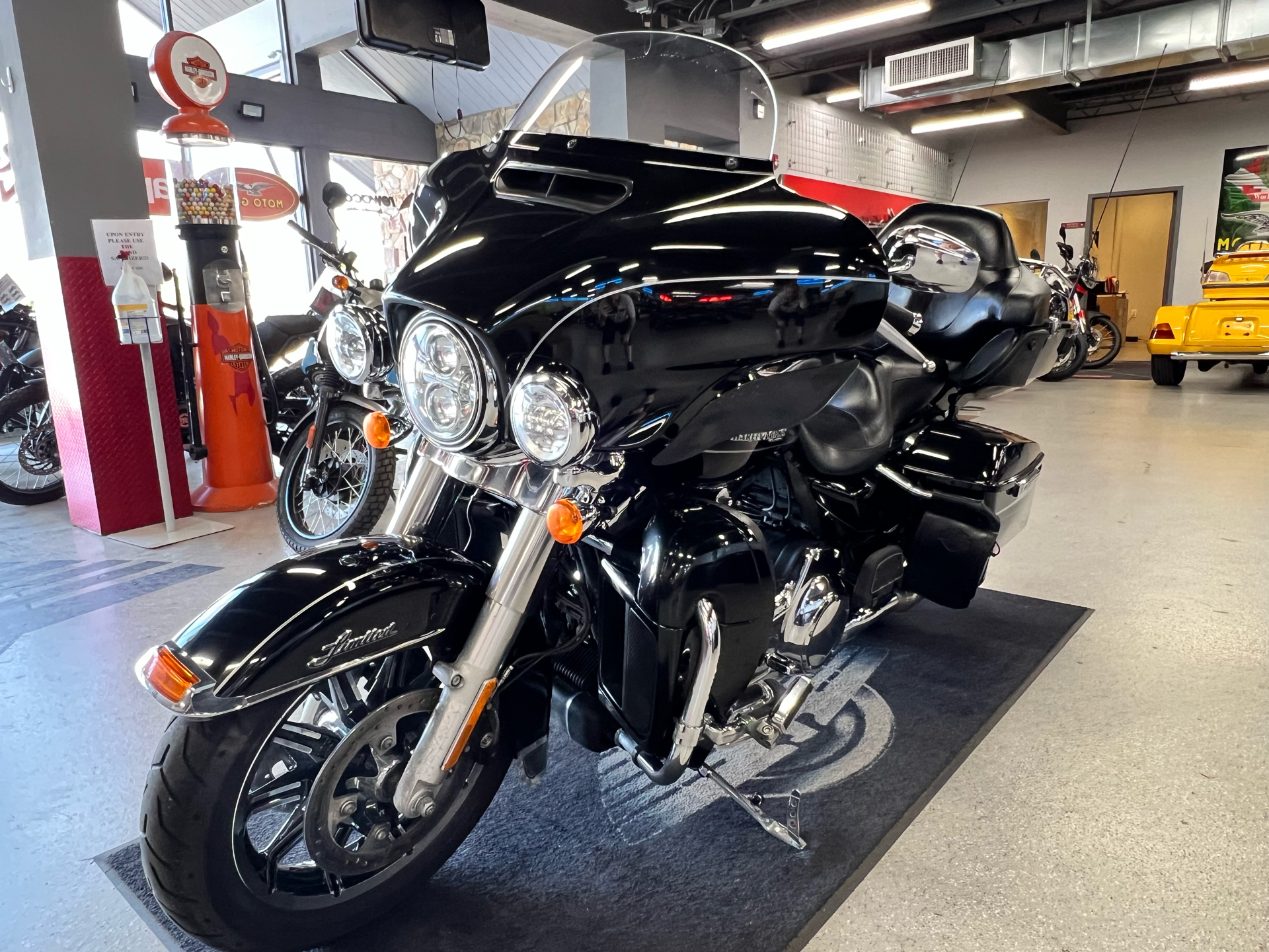 2016 Harley-Davidson Ultra Limited Low in Fort Myers, Florida - Photo 3
