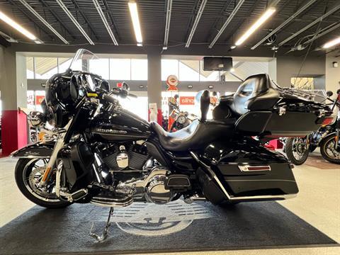 2016 Harley-Davidson Ultra Limited Low in Fort Myers, Florida - Photo 4