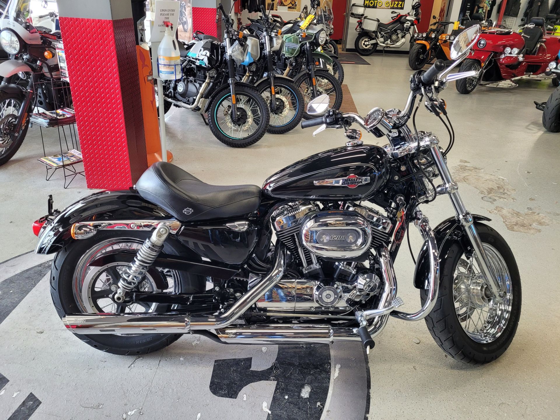 2017 Harley-Davidson 1200 Custom in Fort Myers, Florida - Photo 1