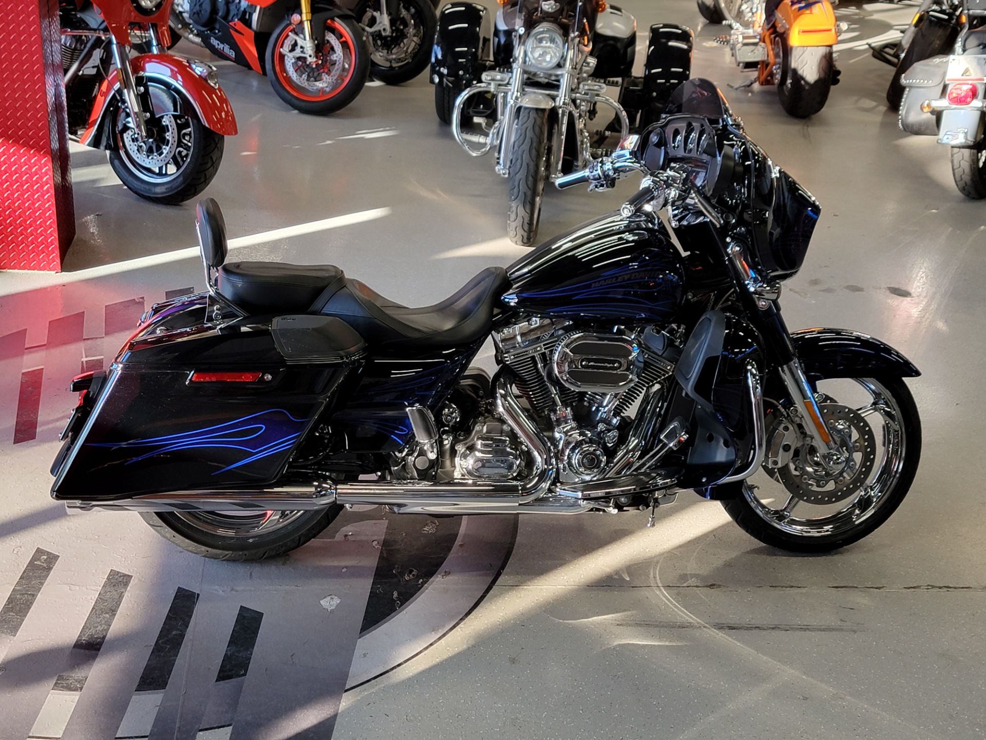 2016 Harley-Davidson CVO™ Street Glide® in Fort Myers, Florida - Photo 1