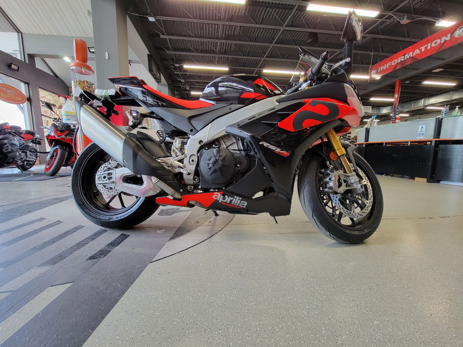 2021 Aprilia RSV4 1100 Factory in Fort Myers, Florida - Photo 2