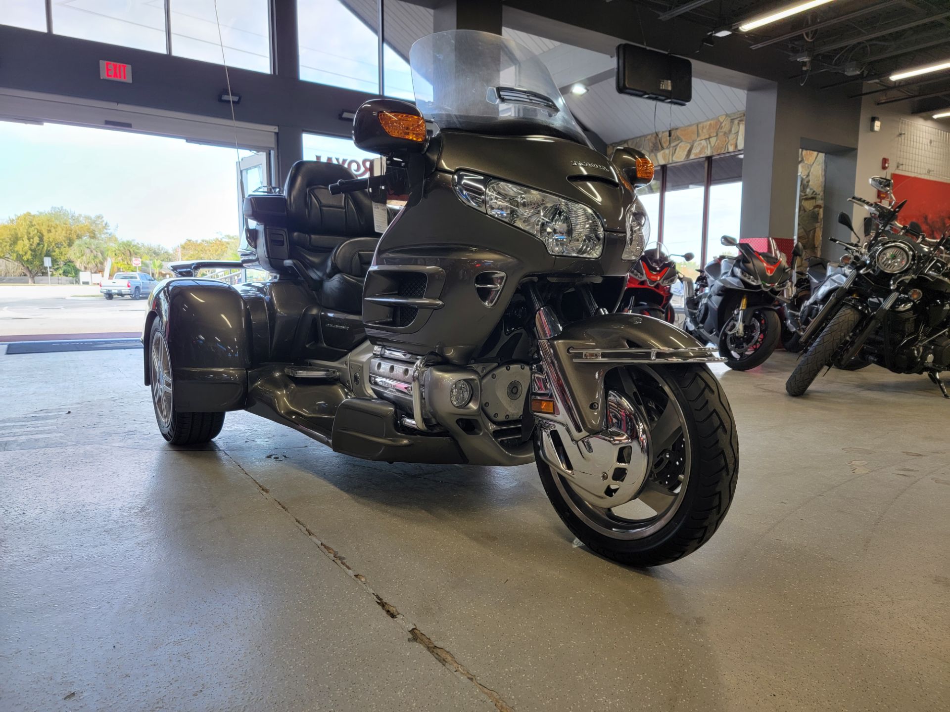 2010 HONDA GOLDWING in Fort Myers, Florida - Photo 2