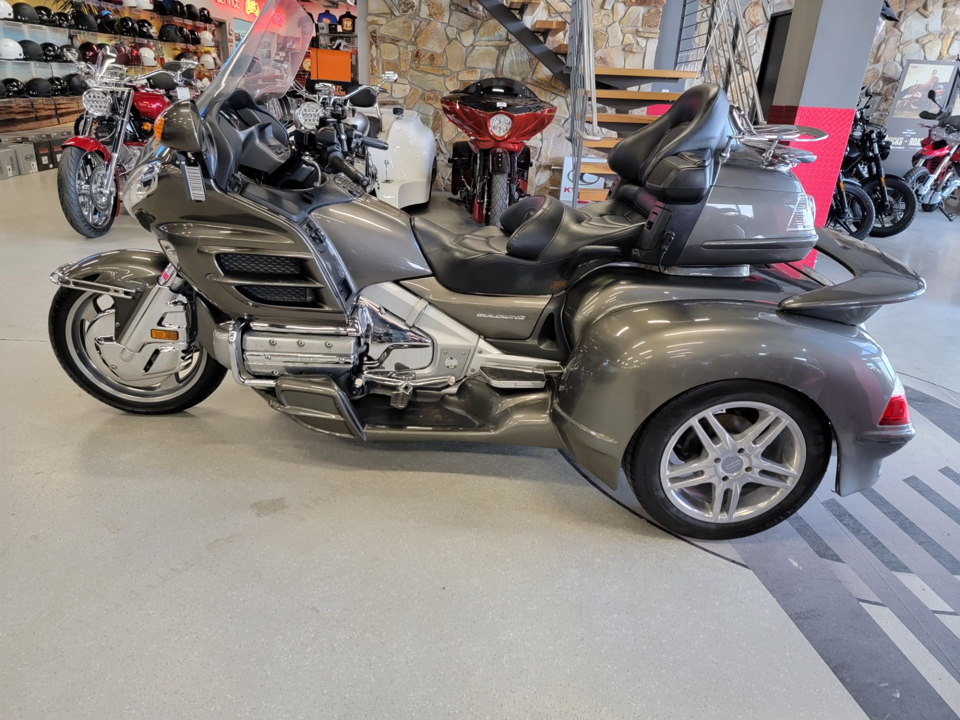 2010 HONDA GOLDWING in Fort Myers, Florida - Photo 3