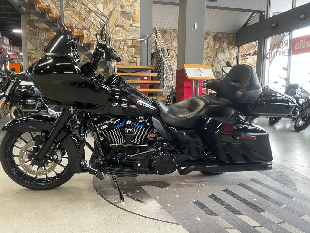 2018 Harley-Davidson Road Glide® Special in Fort Myers, Florida - Photo 2