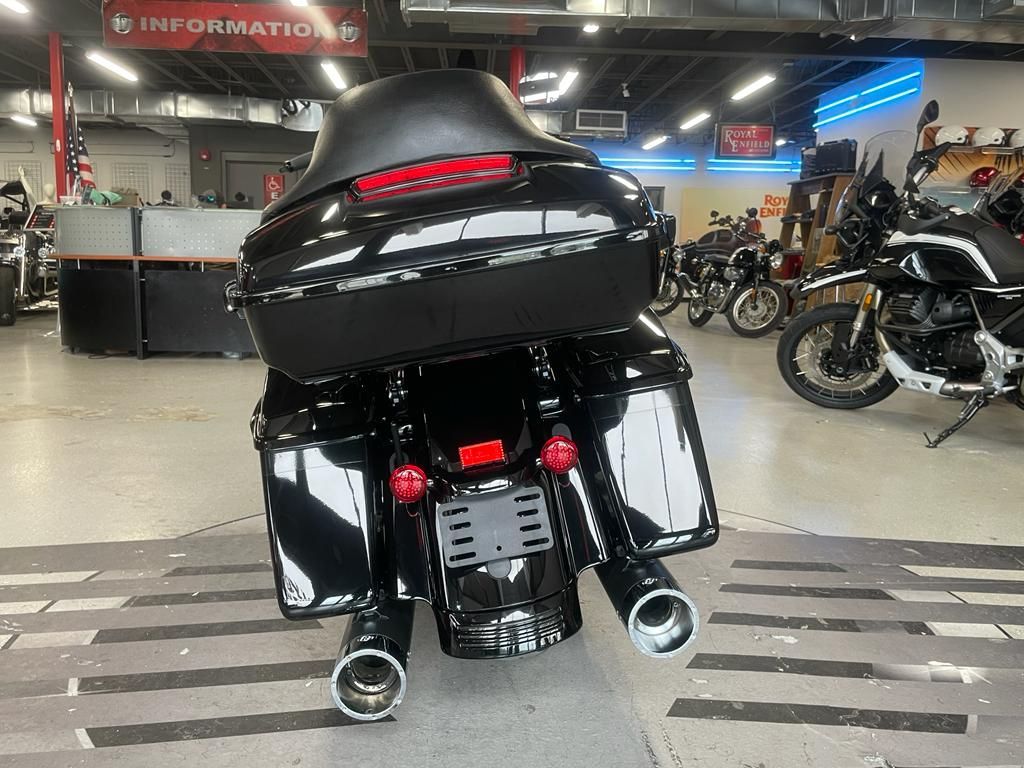 2018 Harley-Davidson Road Glide® Special in Fort Myers, Florida - Photo 4