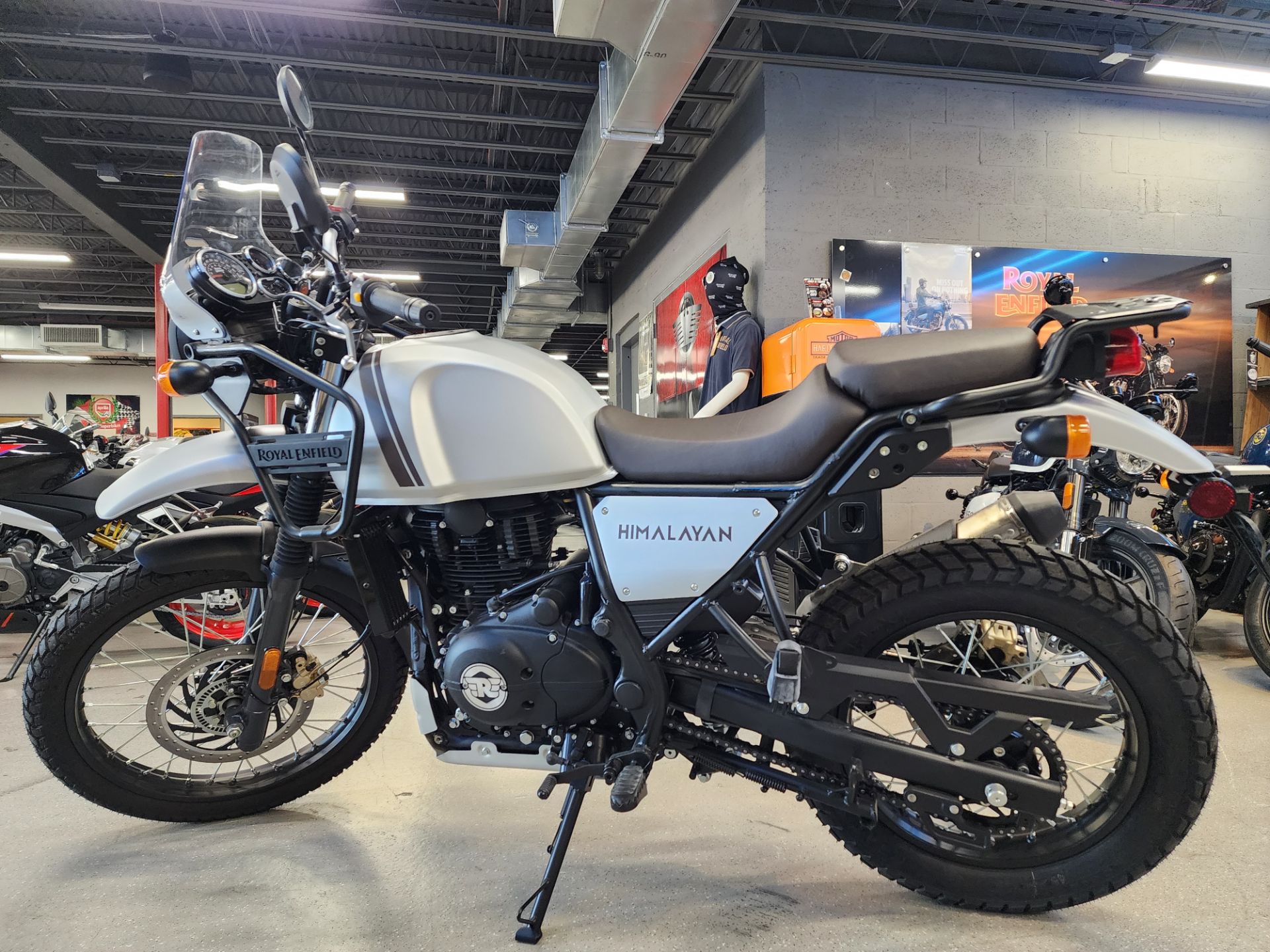 2022 Royal Enfield Himalayan in Fort Myers, Florida - Photo 8