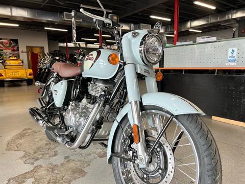 2023 Royal Enfield Classic 350 in Fort Myers, Florida - Photo 2
