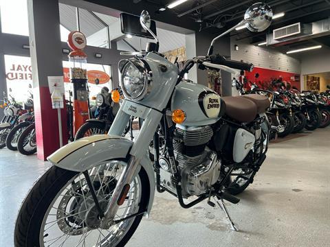 2023 Royal Enfield Classic 350 in Fort Myers, Florida - Photo 3