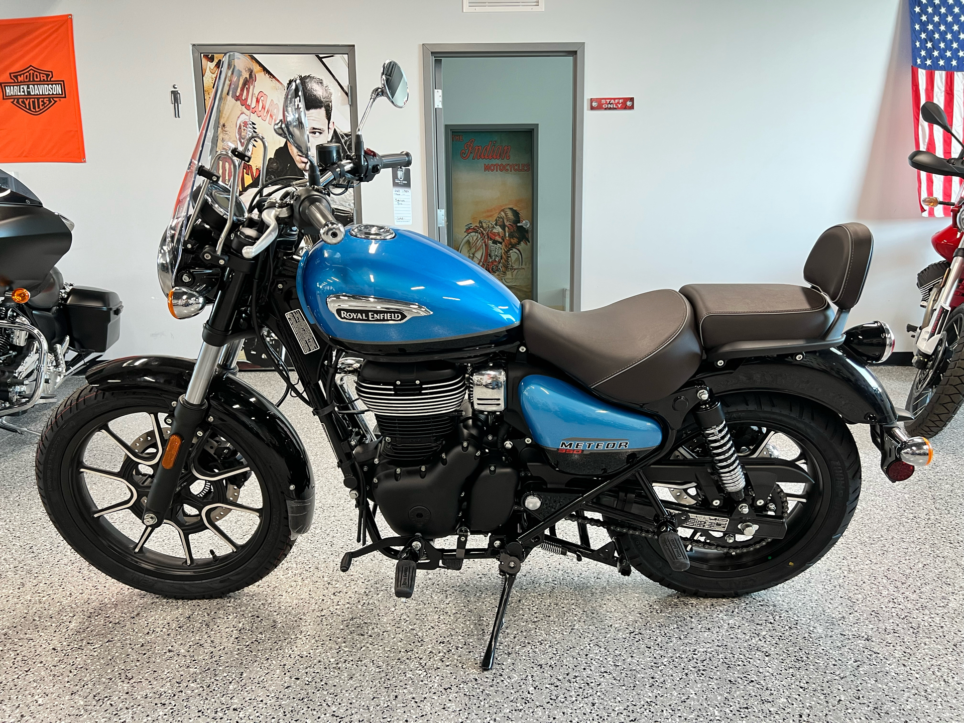 2023 Royal Enfield Meteor 350 in Fort Myers, Florida - Photo 5