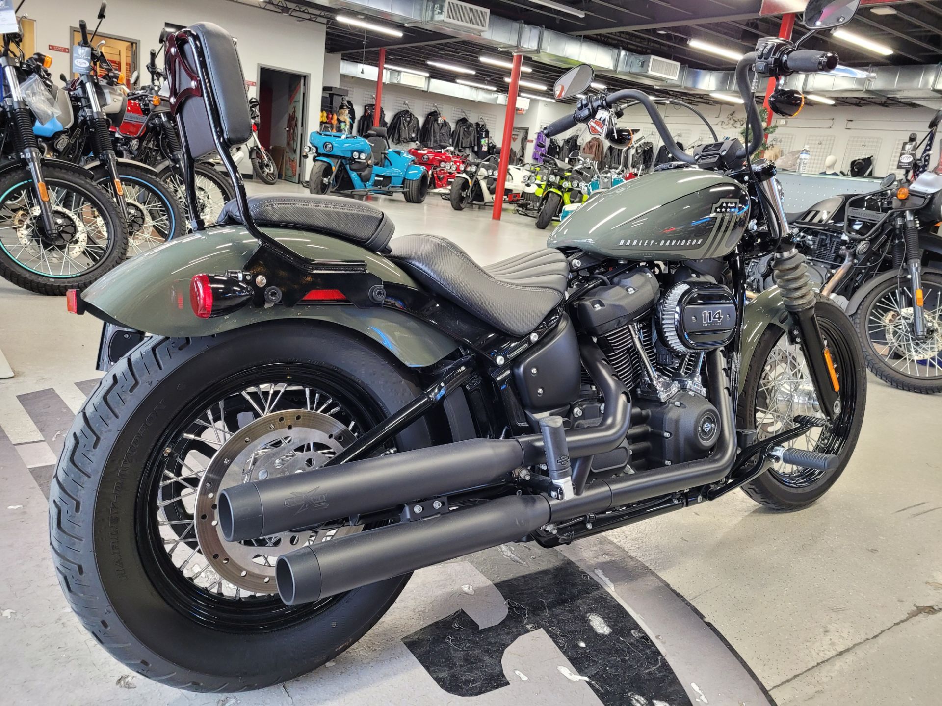 2021 Harley-Davidson Street Bob® 114 in Fort Myers, Florida - Photo 2