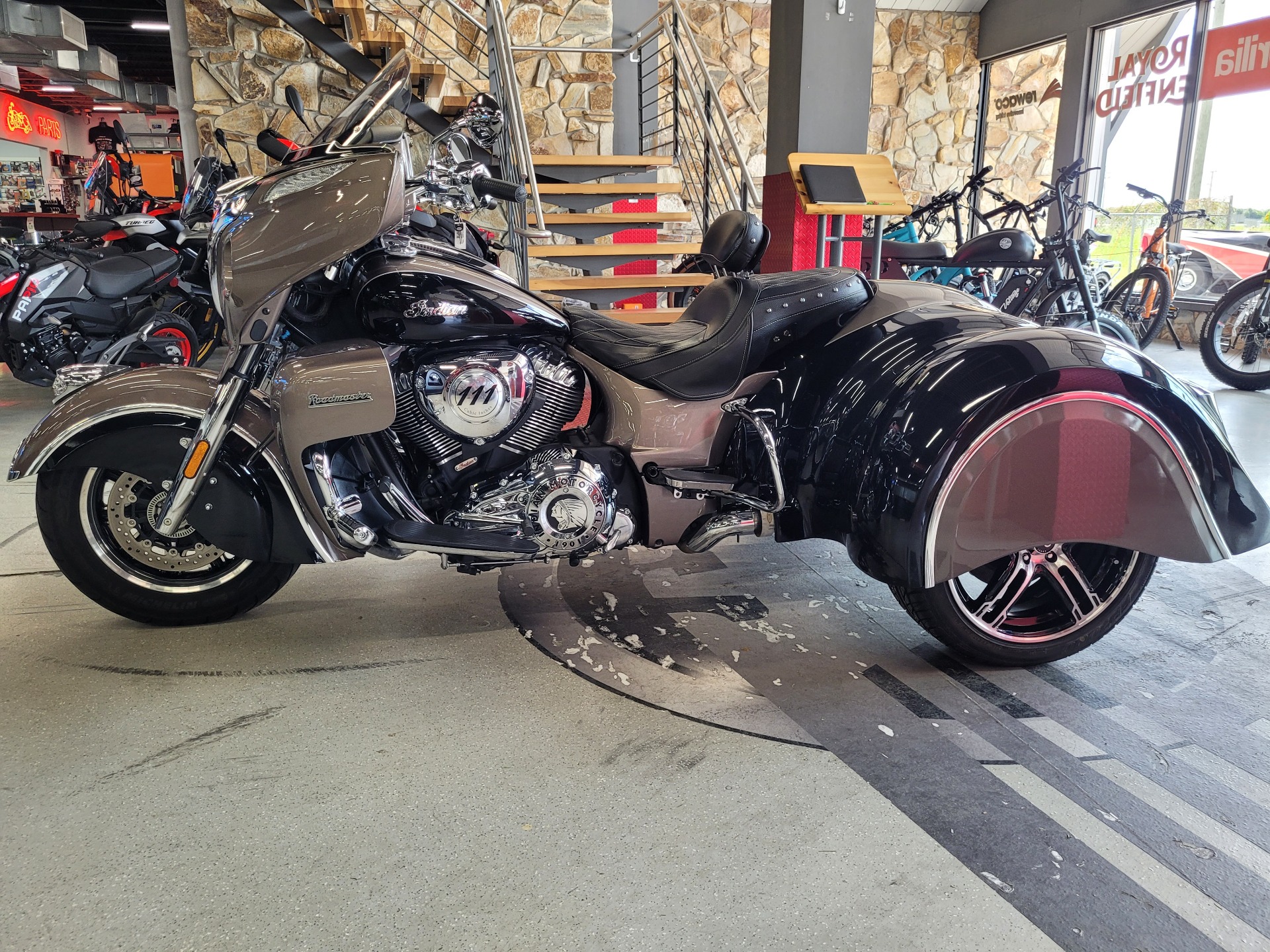 2018 Indian Motorcycle Roadmaster® ABS in Fort Myers, Florida - Photo 2