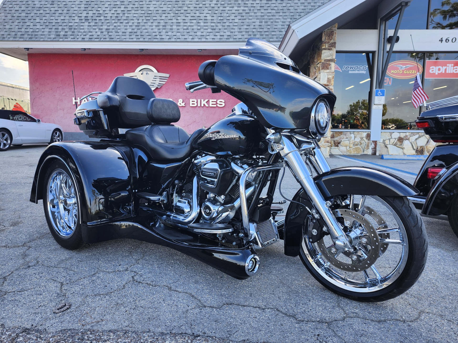 2018 Harley-Davidson Street Glide® in Fort Myers, Florida - Photo 2