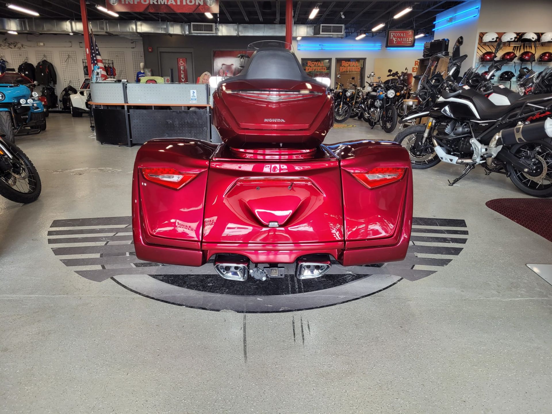 2018 HONDA GOLDWING DCT in Fort Myers, Florida - Photo 4