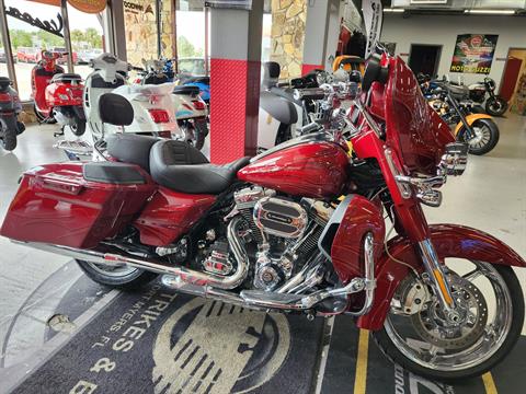 2016 Harley-Davidson CVO™ Street Glide® in Fort Myers, Florida