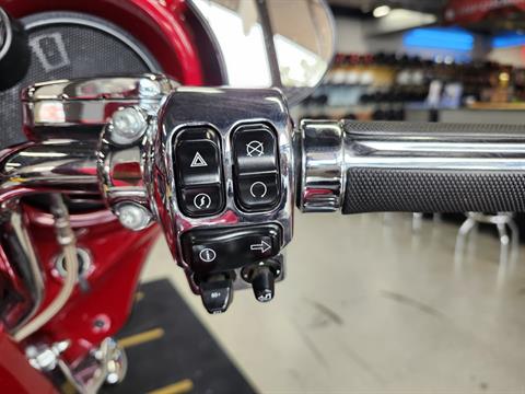 2016 Harley-Davidson CVO™ Street Glide® in Fort Myers, Florida - Photo 7