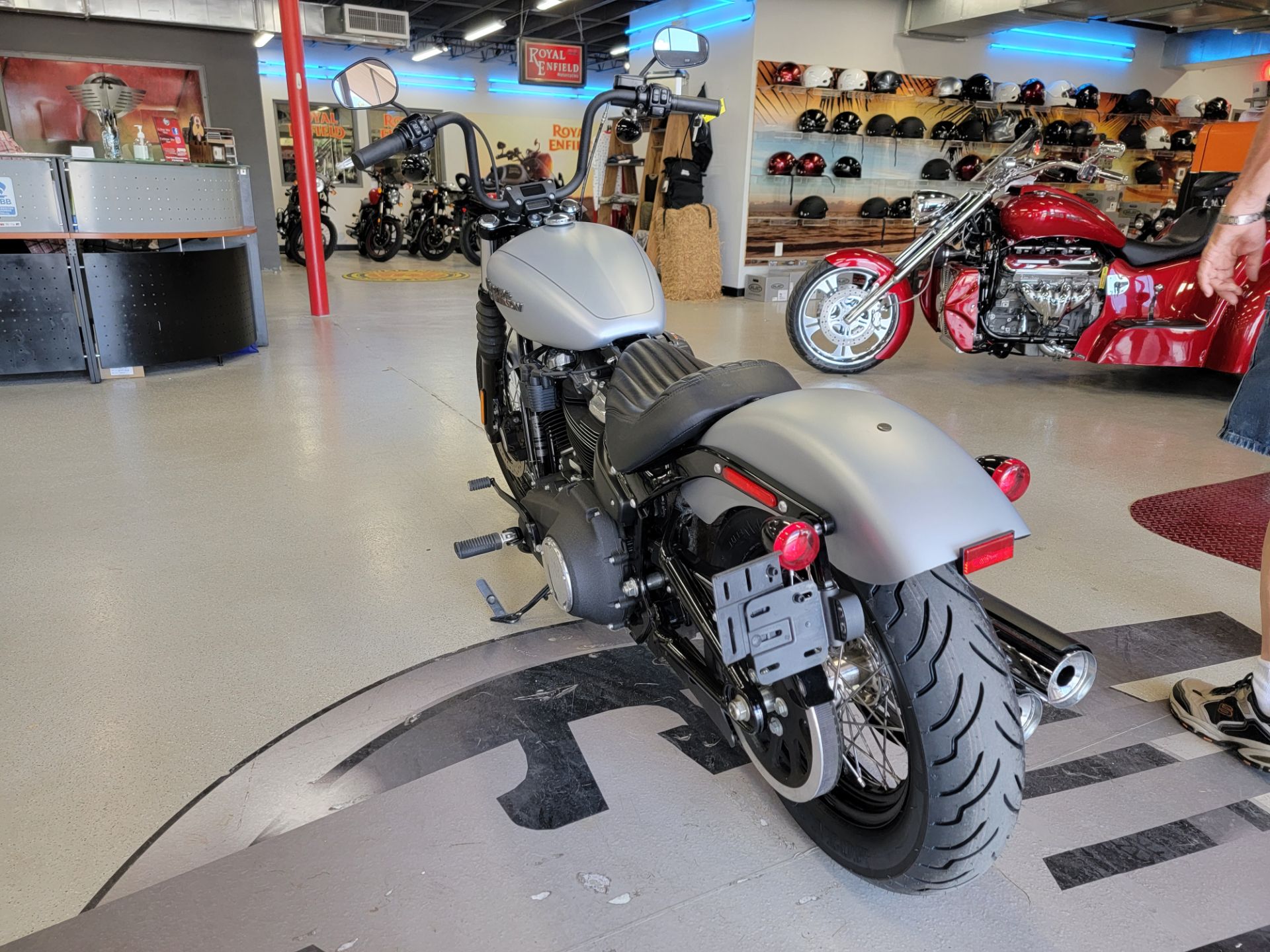 2020 Harley-Davidson Street Bob® in Fort Myers, Florida - Photo 4