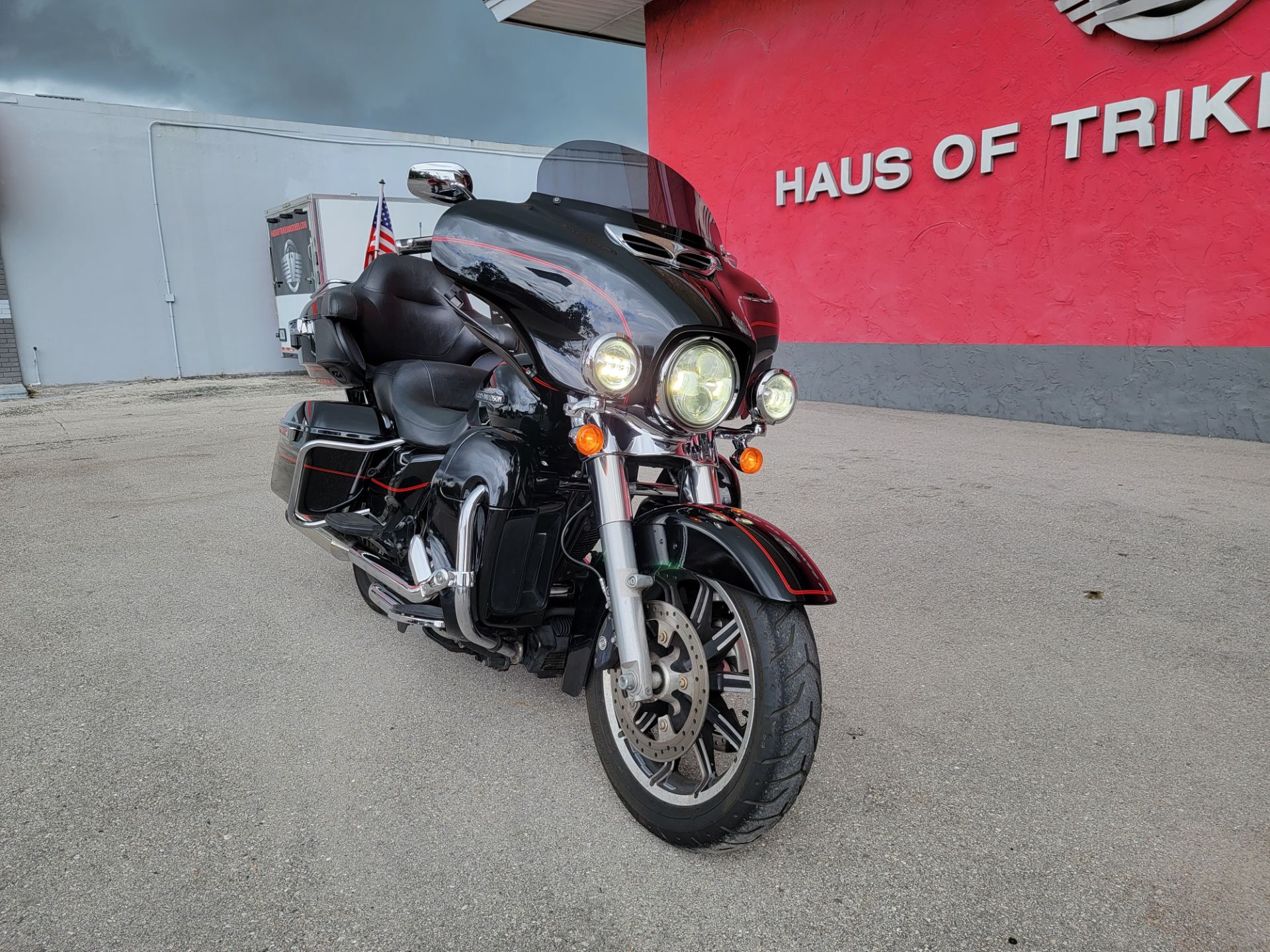 2016 Harley-Davidson Ultra Limited in Fort Myers, Florida - Photo 2