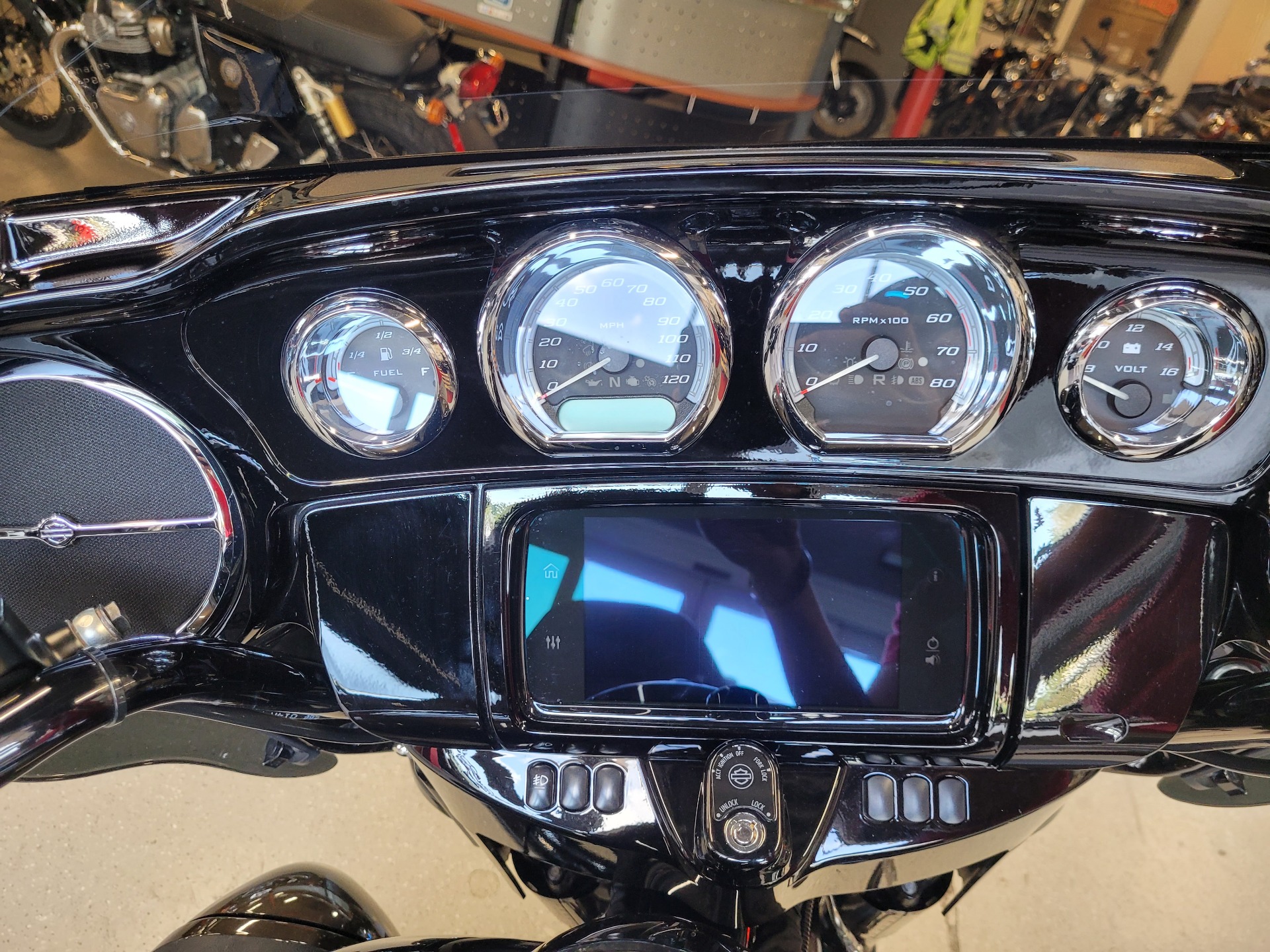 2020 Harley-Davidson Ultra Limited in Fort Myers, Florida - Photo 8