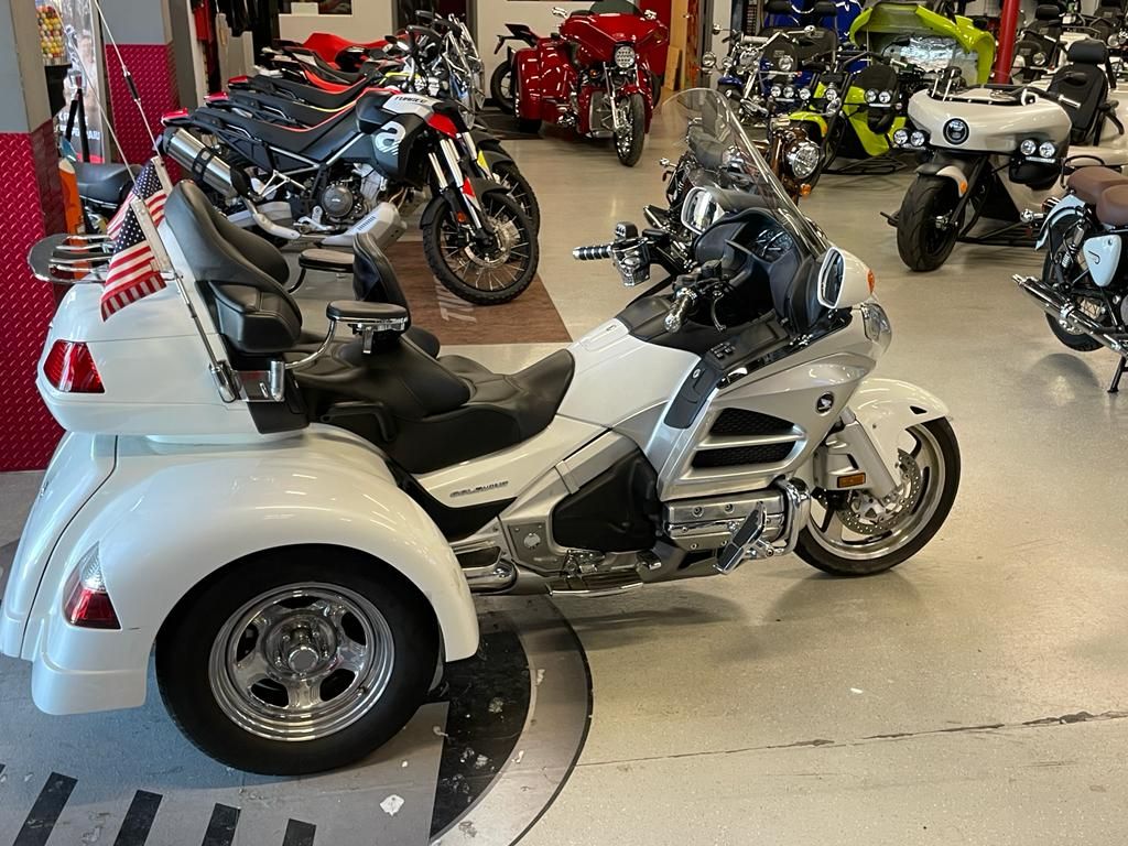 2012 HONDA GOLDWING in Fort Myers, Florida - Photo 2