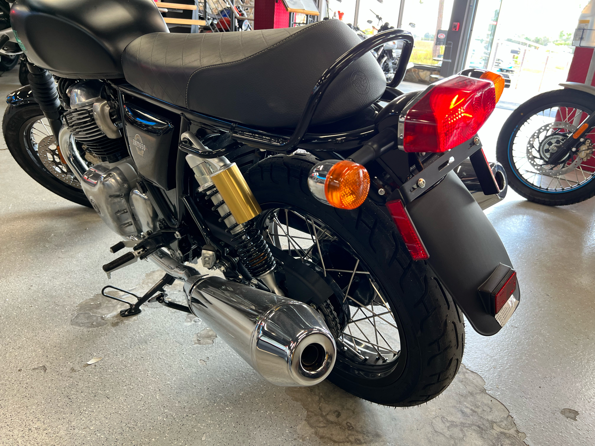 2022 Royal Enfield INT650 in Fort Myers, Florida - Photo 12