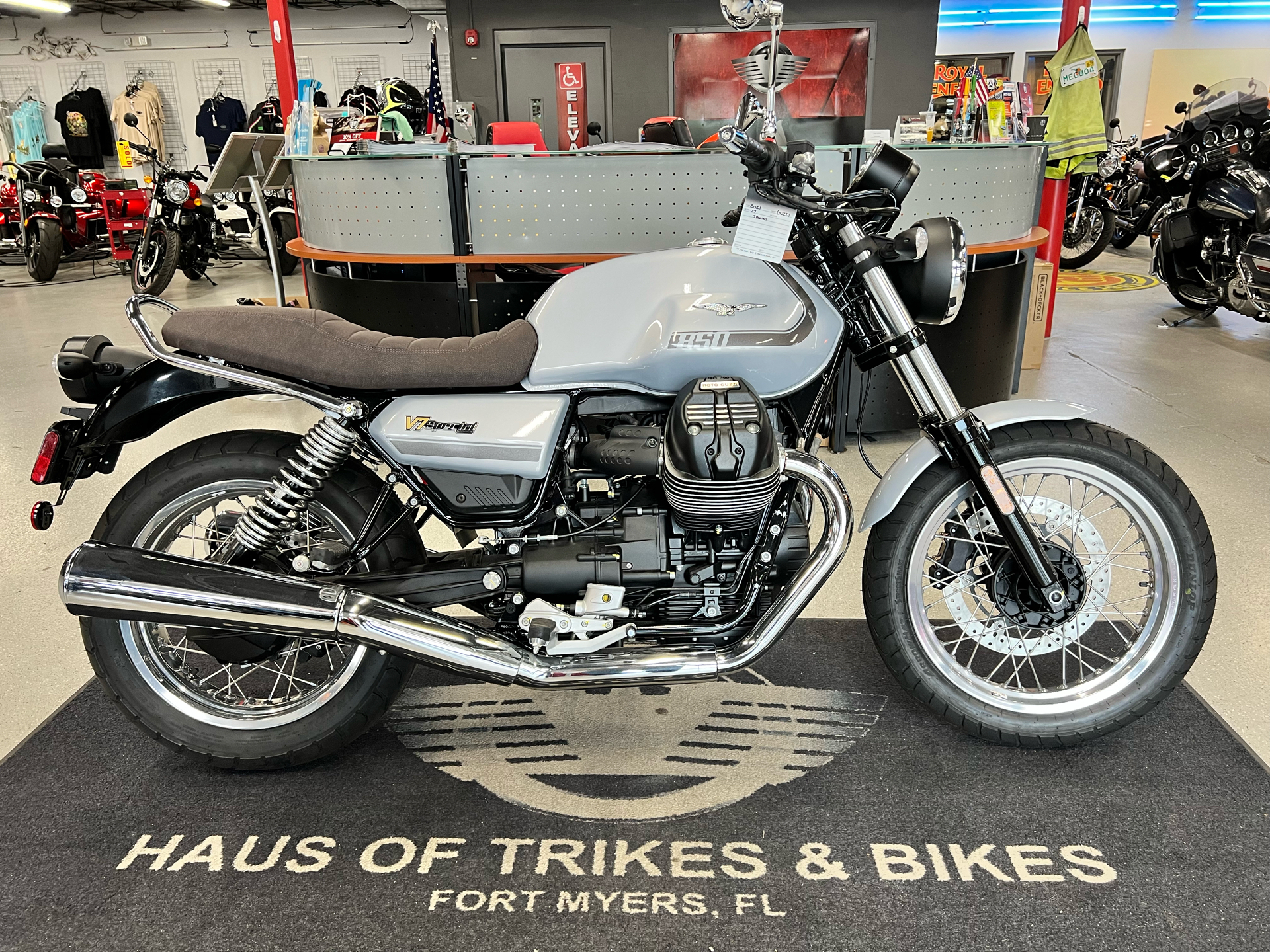 2021 Moto Guzzi V7 Special E5 in Fort Myers, Florida - Photo 1