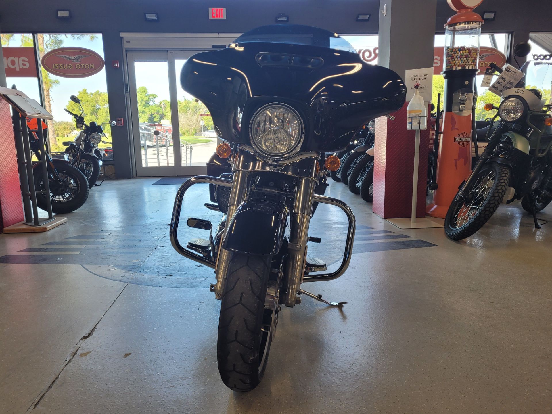 2019 Harley-Davidson Street Glide® in Fort Myers, Florida - Photo 3