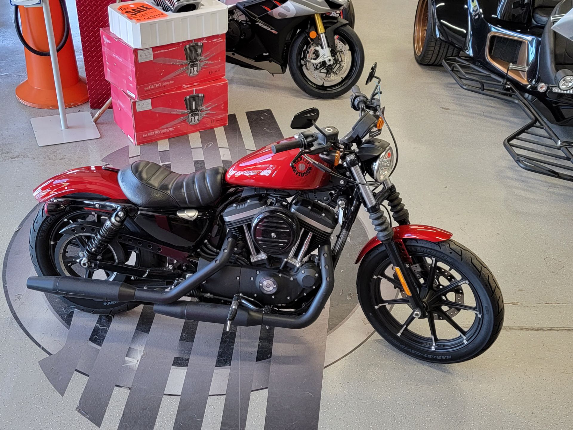 2019 Harley-Davidson Iron 883™ in Fort Myers, Florida - Photo 2