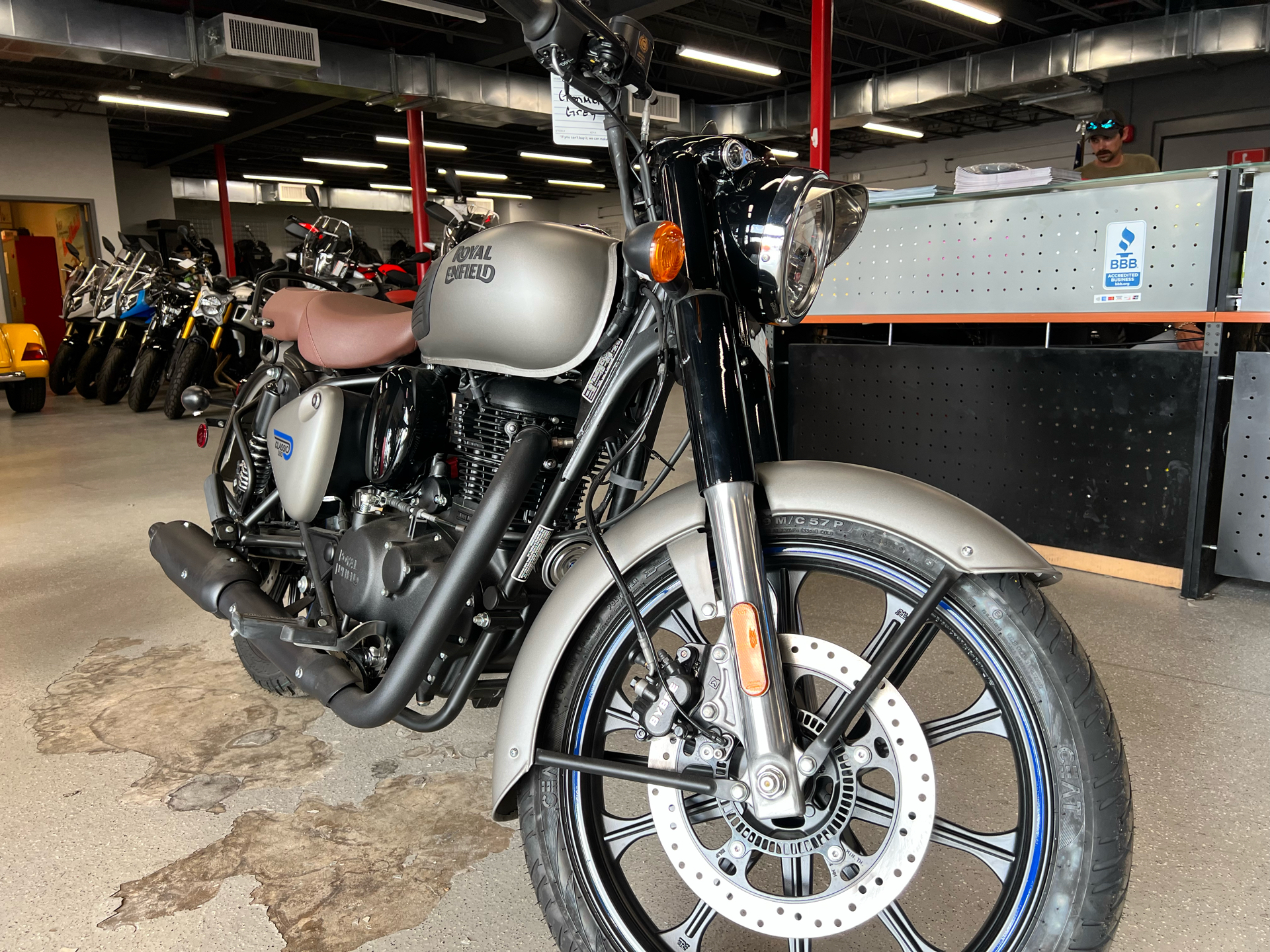 2022 Royal Enfield Classic 350 in Fort Myers, Florida - Photo 2