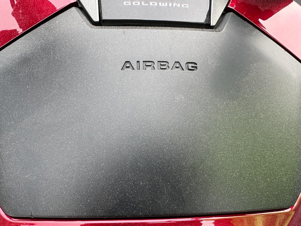 2018 Honda Gold Wing Tour Airbag Automatic DCT in Fort Myers, Florida - Photo 14