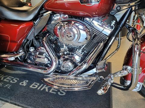 2009 Harley-Davidson Ultra Classic® Electra Glide® in Fort Myers, Florida - Photo 6