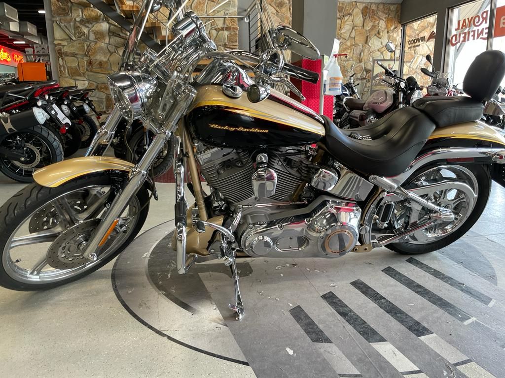 2003 Harley-Davidson Screamin' Eagle® Deuce™ in Fort Myers, Florida - Photo 3
