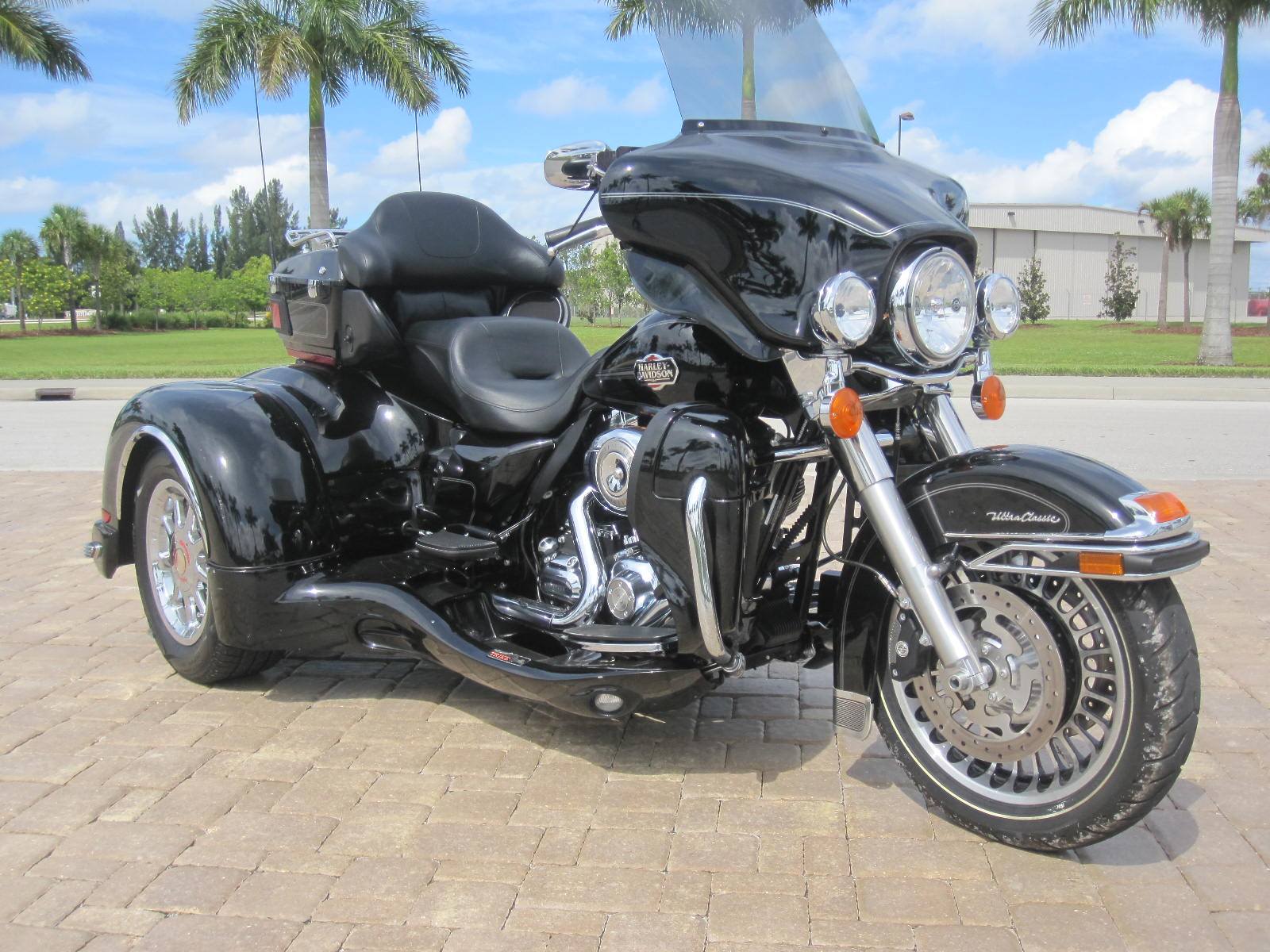 2010 Harley-Davidson California Sidecar in Fort Myers, Florida - Photo 8