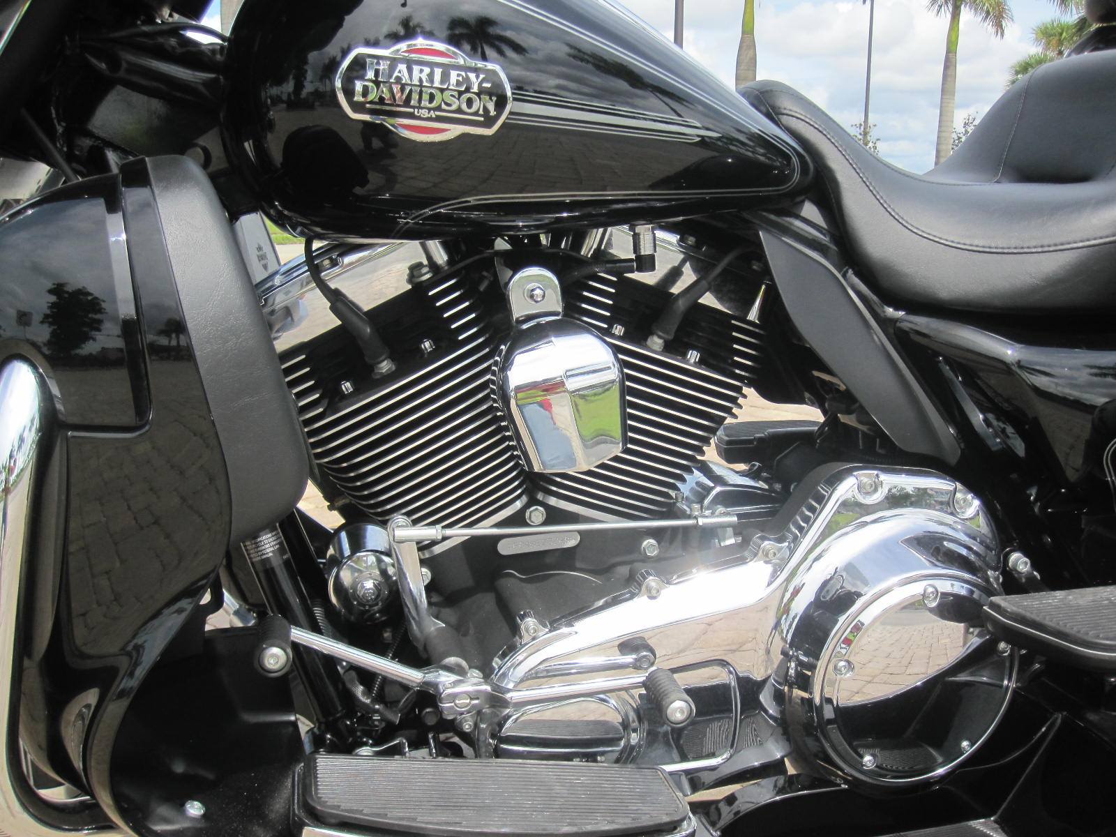 2010 Harley-Davidson California Sidecar in Fort Myers, Florida - Photo 13