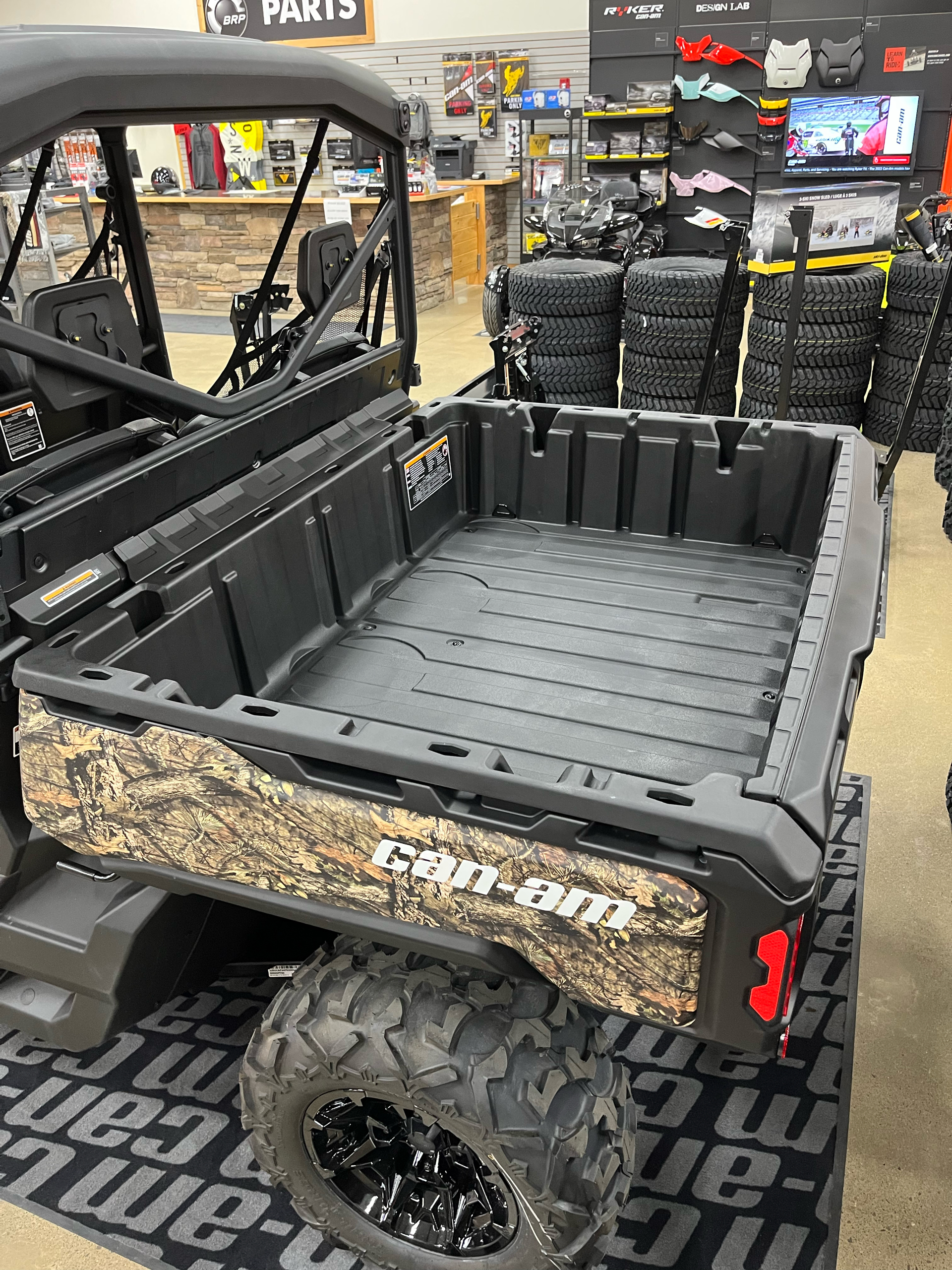 2023 Can-Am Defender MAX XT HD9 in Montrose, Pennsylvania - Photo 5