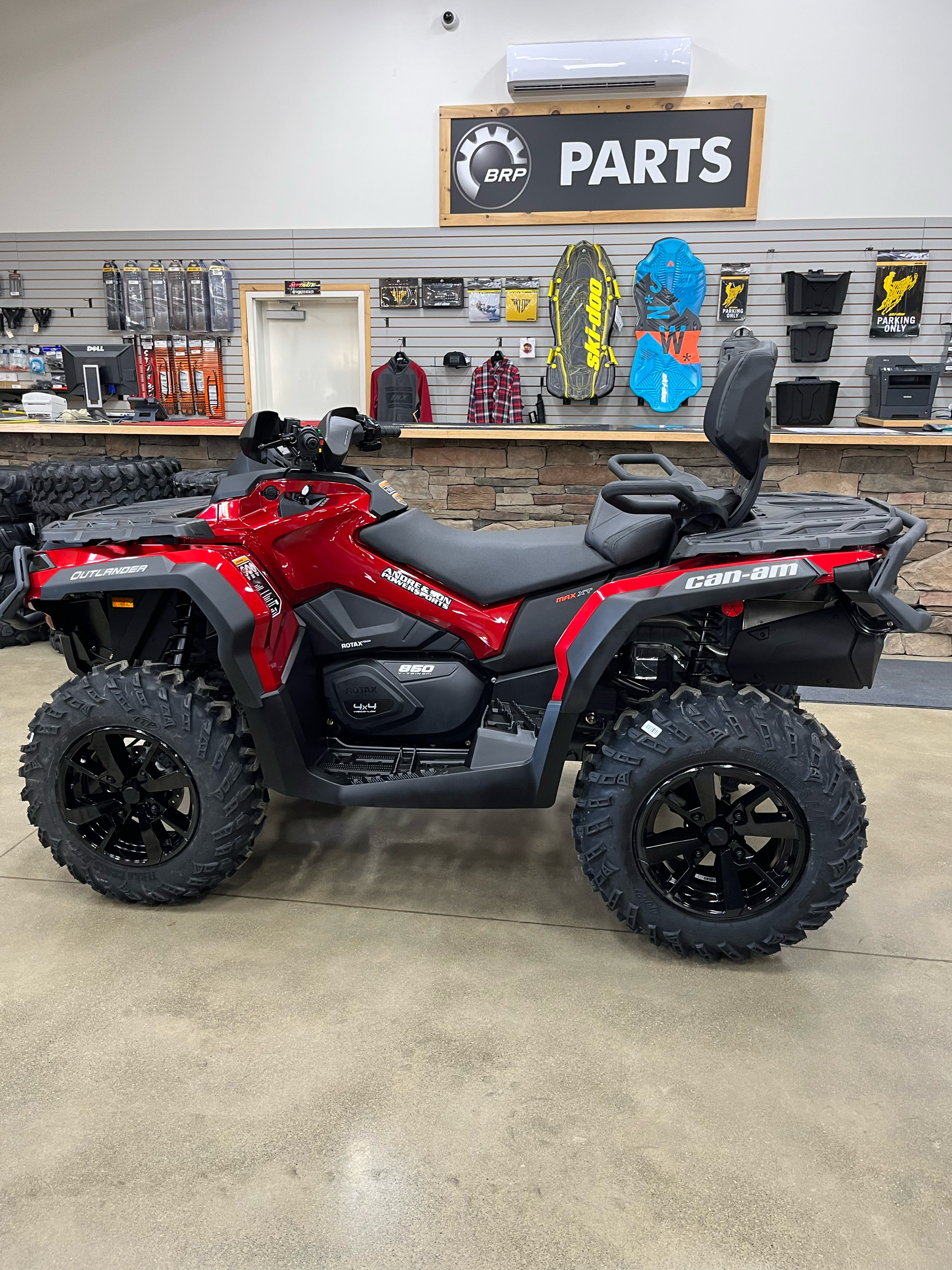 2024 Can-Am Outlander MAX XT 850 in Montrose, Pennsylvania - Photo 2