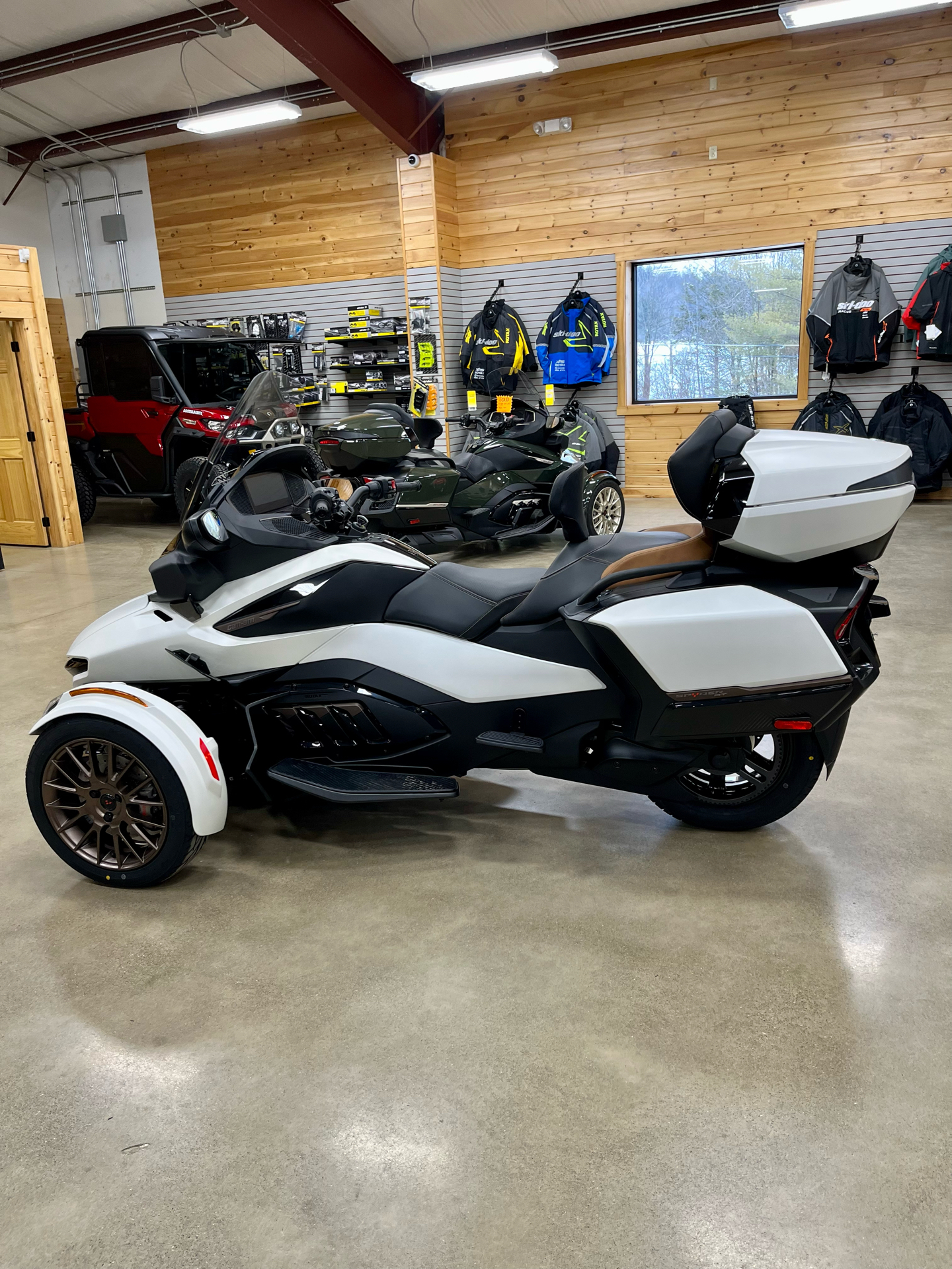 2024 Can-Am Spyder RT Sea-to-Sky in Montrose, Pennsylvania - Photo 4