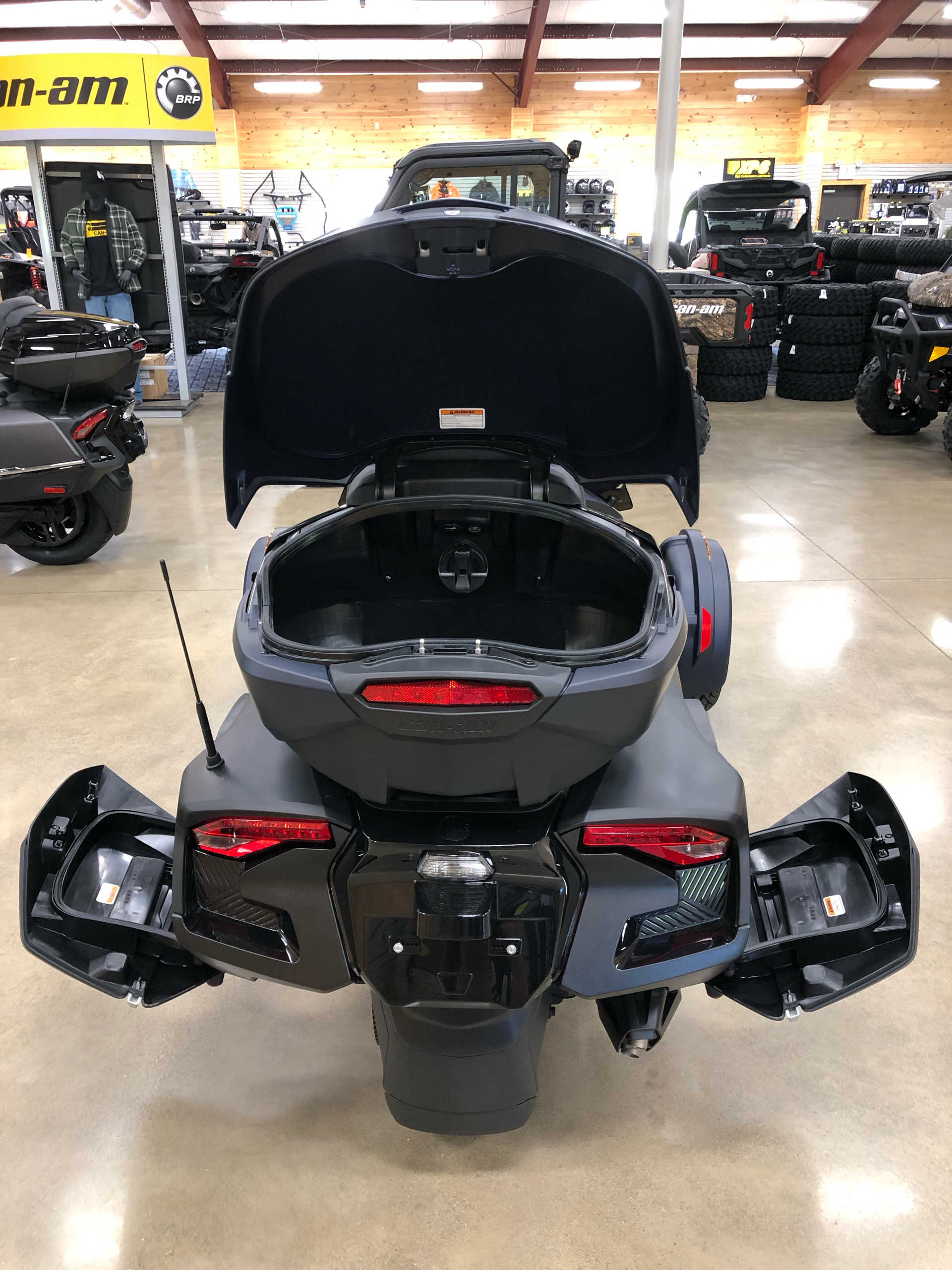 2022 Can-Am Spyder RT Sea-to-Sky in Montrose, Pennsylvania - Photo 9