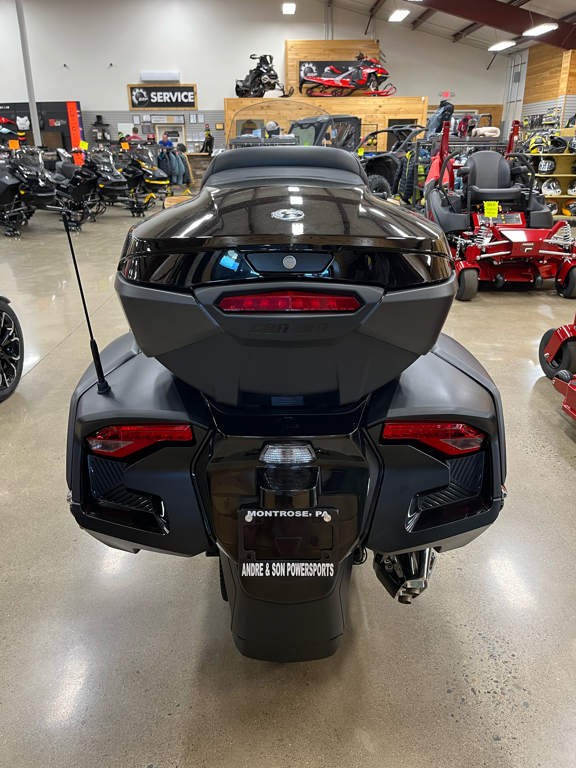 2022 Can-Am Spyder RT Limited in Montrose, Pennsylvania - Photo 8